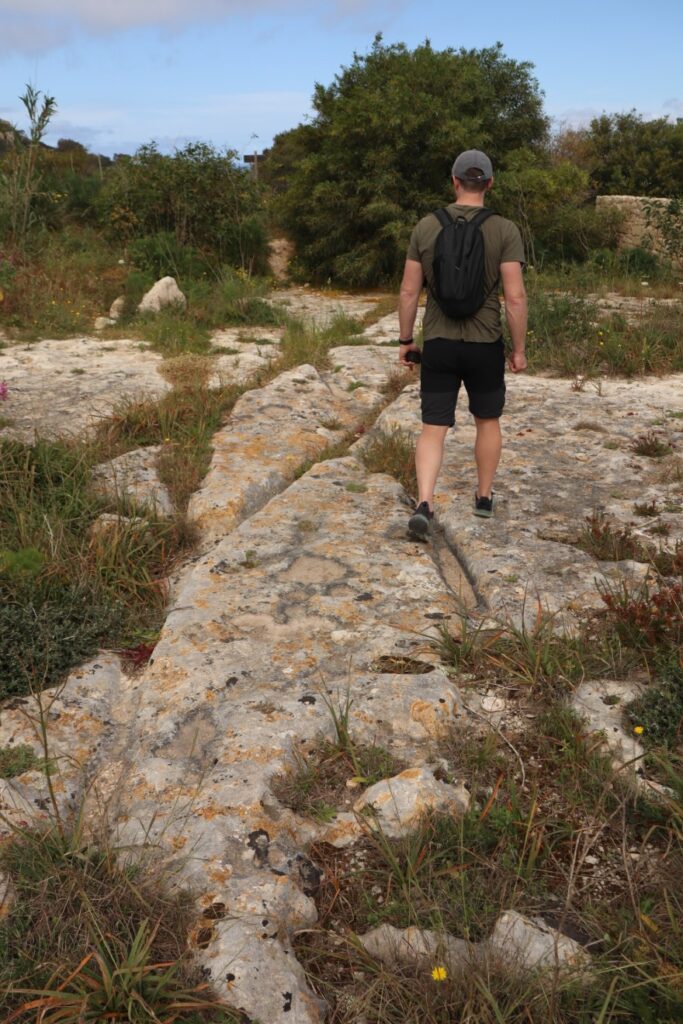cart-ruts Nierozpoznane dotąd wyżłobienia na Macie - cart ruts